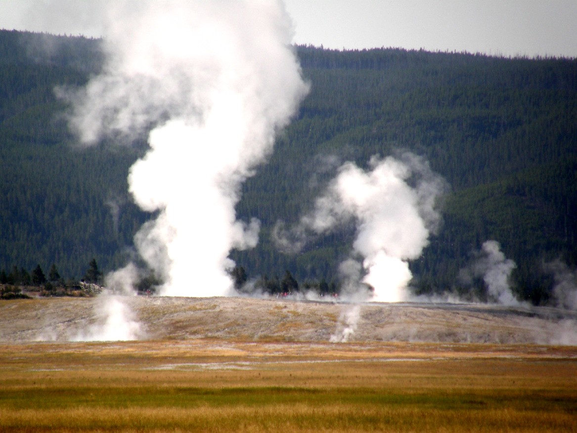 Parco di Yellowstone: Geysers, fumarole, sorgenti calde,....