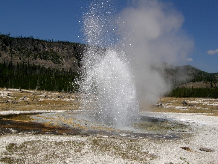 Parco di Yellowstone: Geysers, fumarole, sorgenti calde,....
