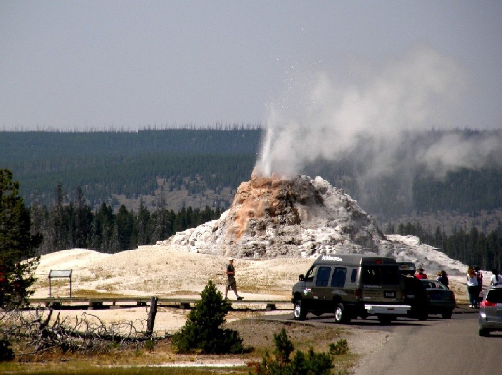 Parco di Yellowstone: Geysers, fumarole, sorgenti calde,....