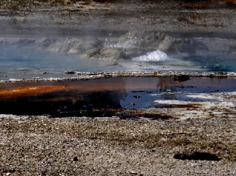 Parco di Yellowstone: Geysers, fumarole, sorgenti calde,....