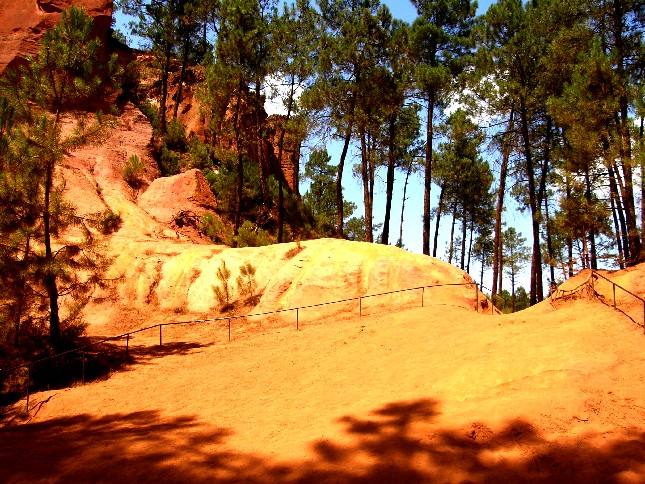 Il Sentiero dell''Ocra a Roussillon (Provenza - Francia)