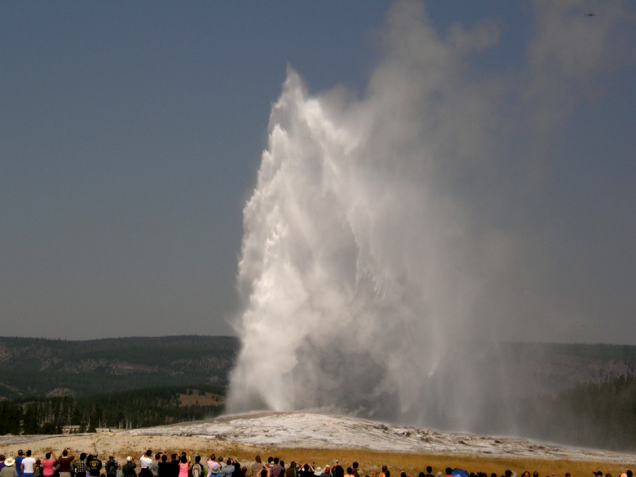 Parco di Yellowstone: Old Faithful, il geyser pi famoso